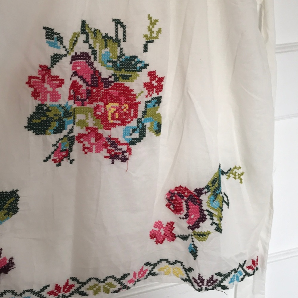 White Diamonds Embroidered bohemian mini Dress - Picture 7 of 8